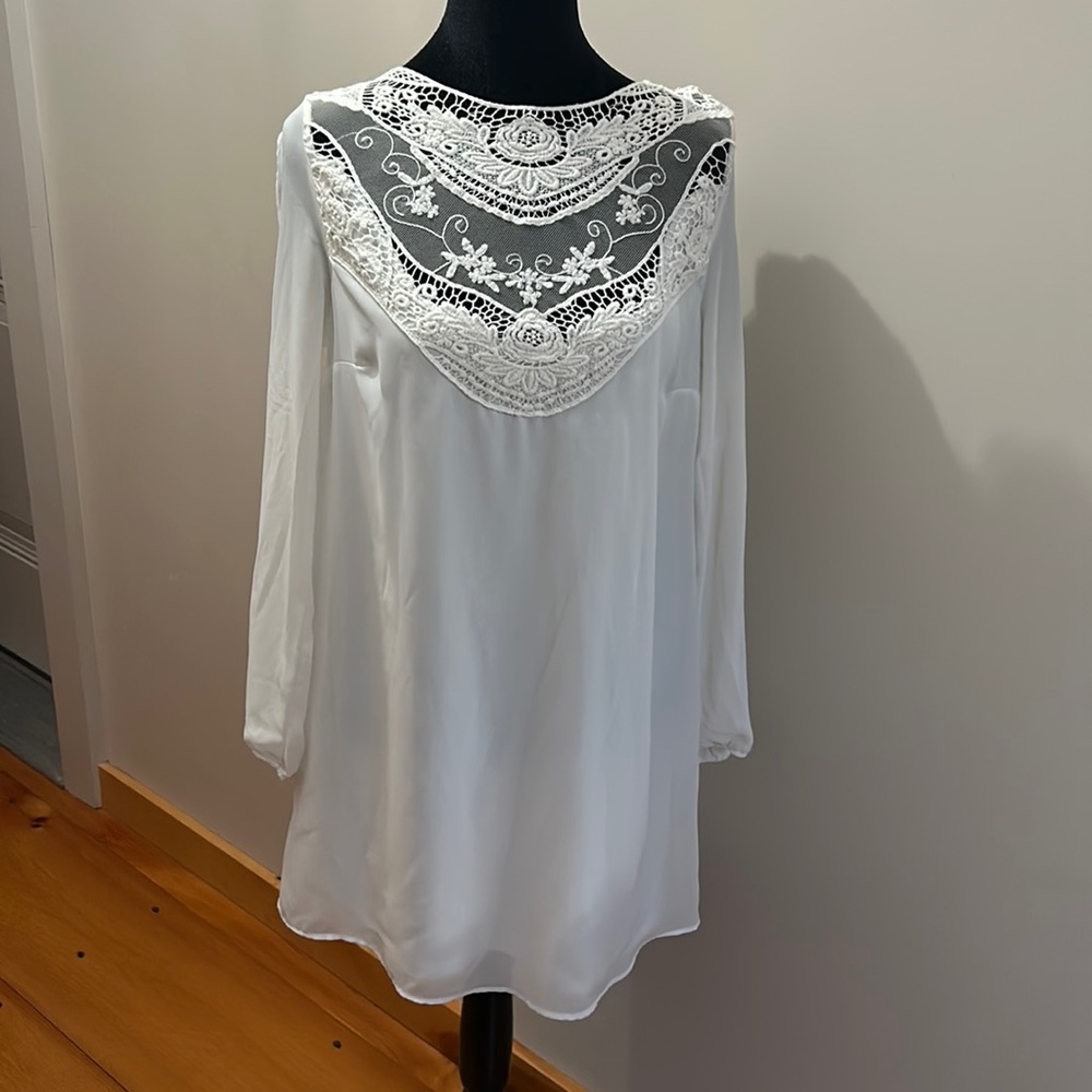 Long sleeve lace dress